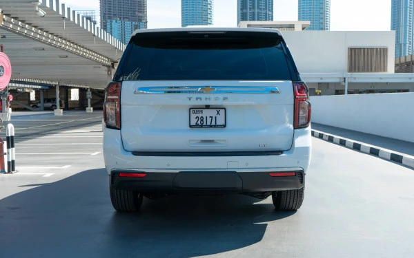 White Chevrolet Tahoe, 2021 Photo 3