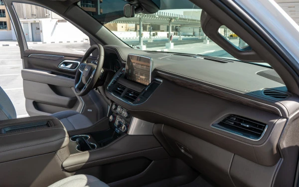 White Chevrolet Tahoe, 2021 Photo 6