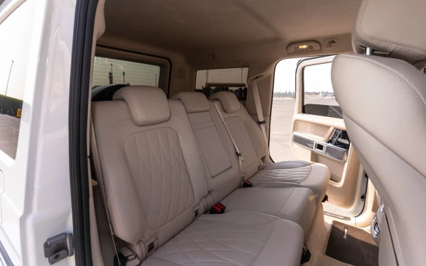 White Mercedes G63 AMG, 2022 Photo 7