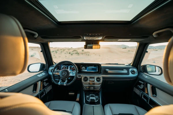 White Mercedes G63 AMG, 2023 Photo 7