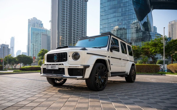 White Mercedes G63 Brabus Kit, 2025 Photo 6