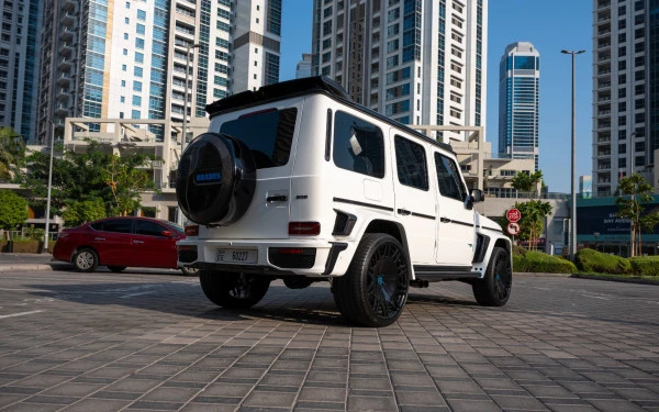 White Mercedes G63 Brabus Kit, 2025 Photo 9