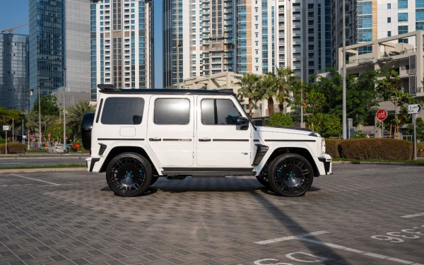 White Mercedes G63 Brabus Kit, 2025 Photo 10