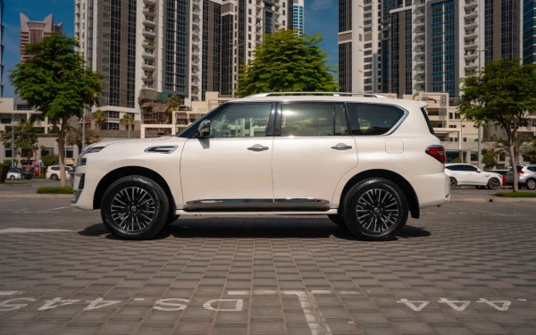 White Nissan Patrol Platinum V6, 2024 Photo 3