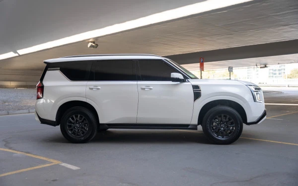 White Nissan Patrol SE, 2025 Photo 1
