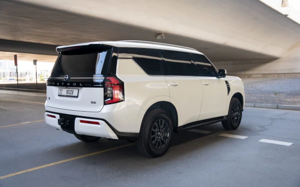 White Nissan Patrol SE, 2025 Photo 4