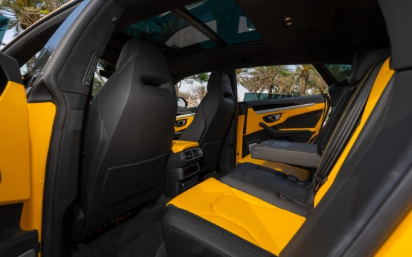 Yellow Lamborghini Urus, 2023 Photo 20