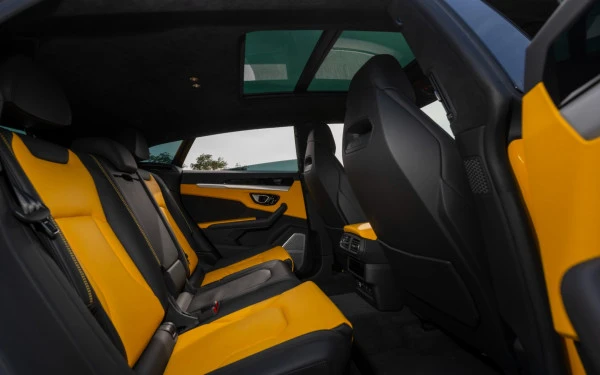 Yellow Lamborghini Urus, 2023 Photo 25